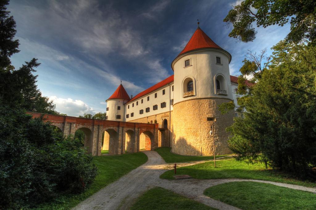 Mokrice Castle Estate Hotel Obrezje Buitenkant foto